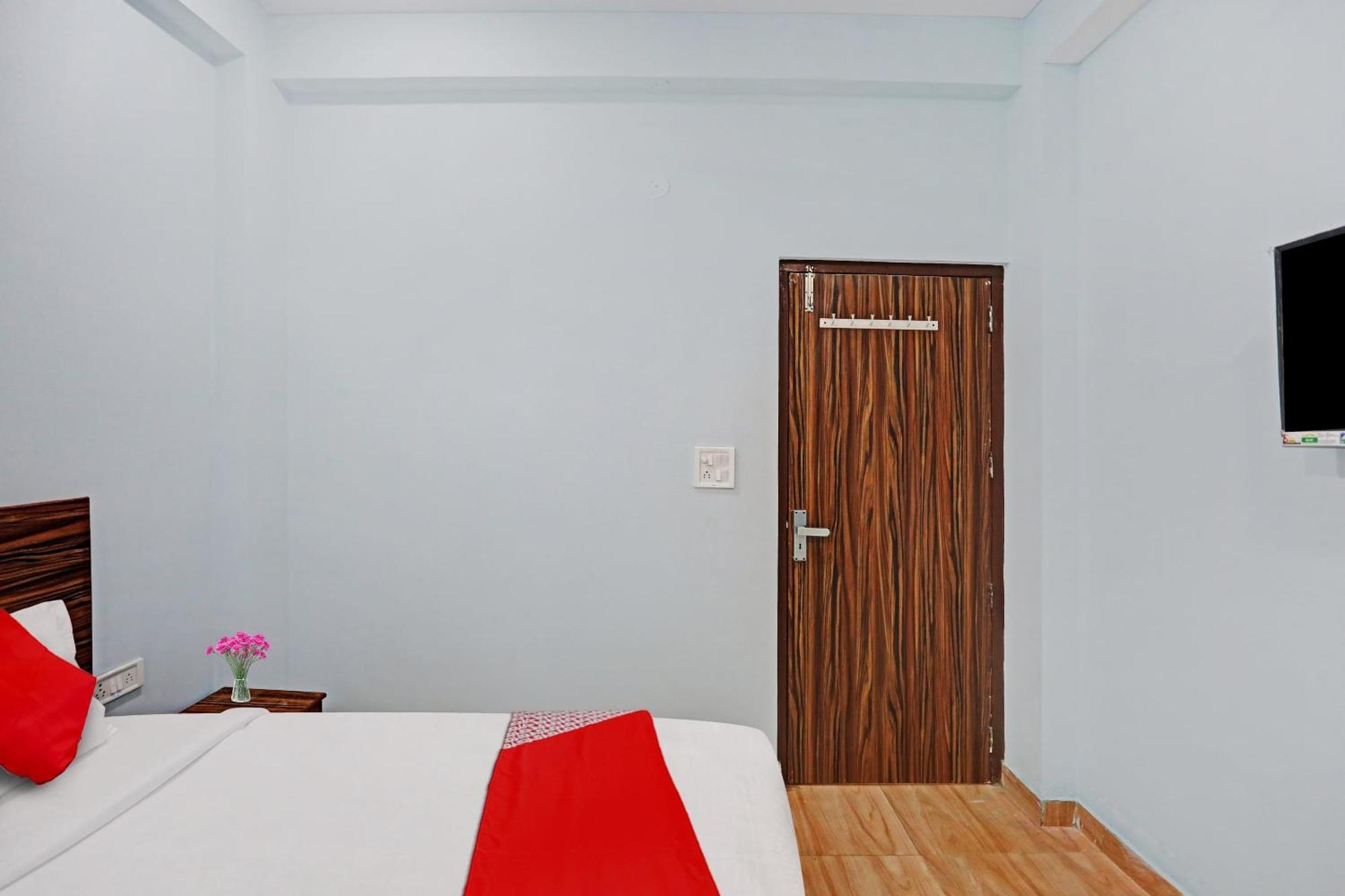Hotel O Surya Gold Guest House Najafgarh Εξωτερικό φωτογραφία