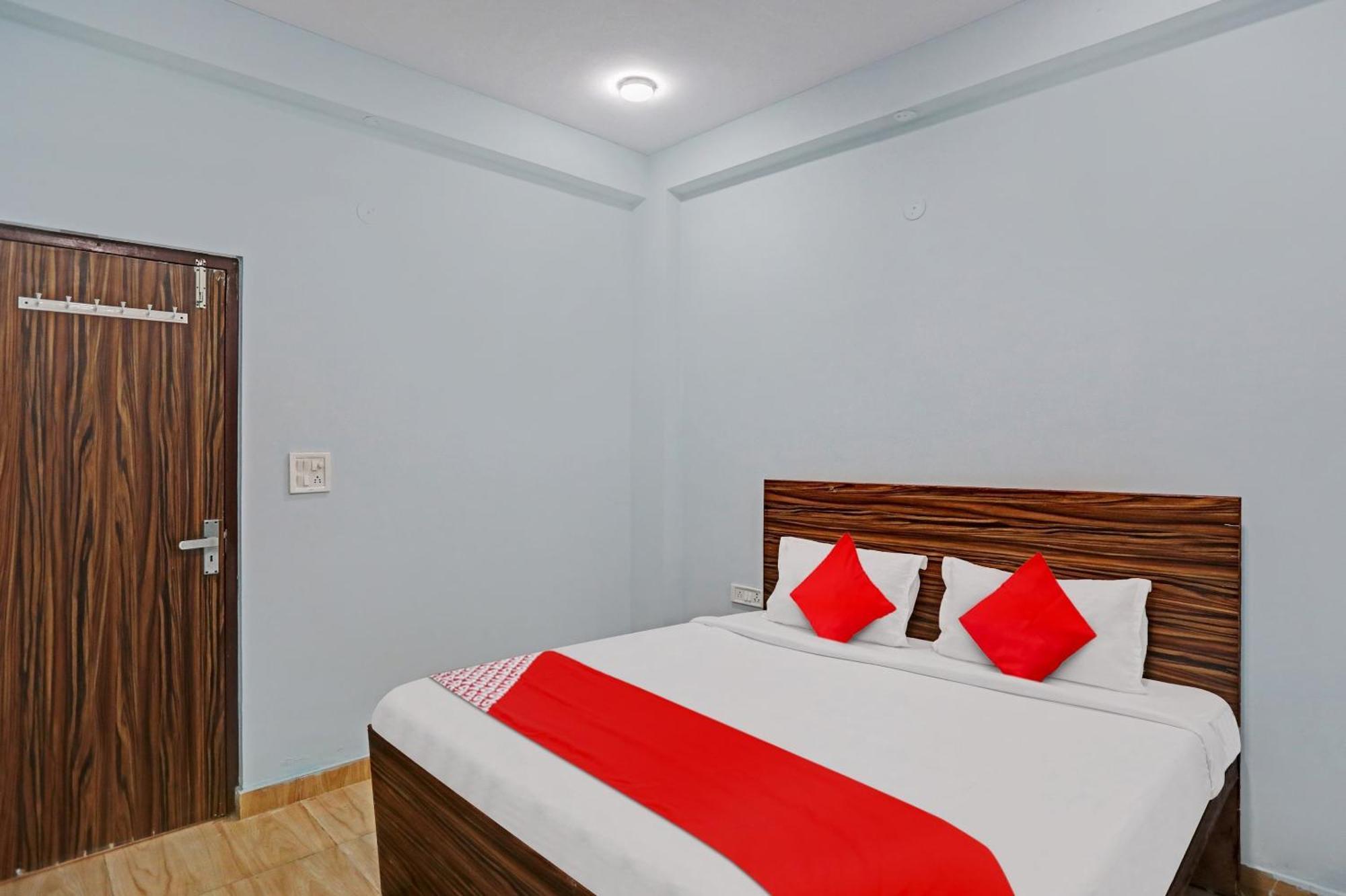 Hotel O Surya Gold Guest House Najafgarh Εξωτερικό φωτογραφία