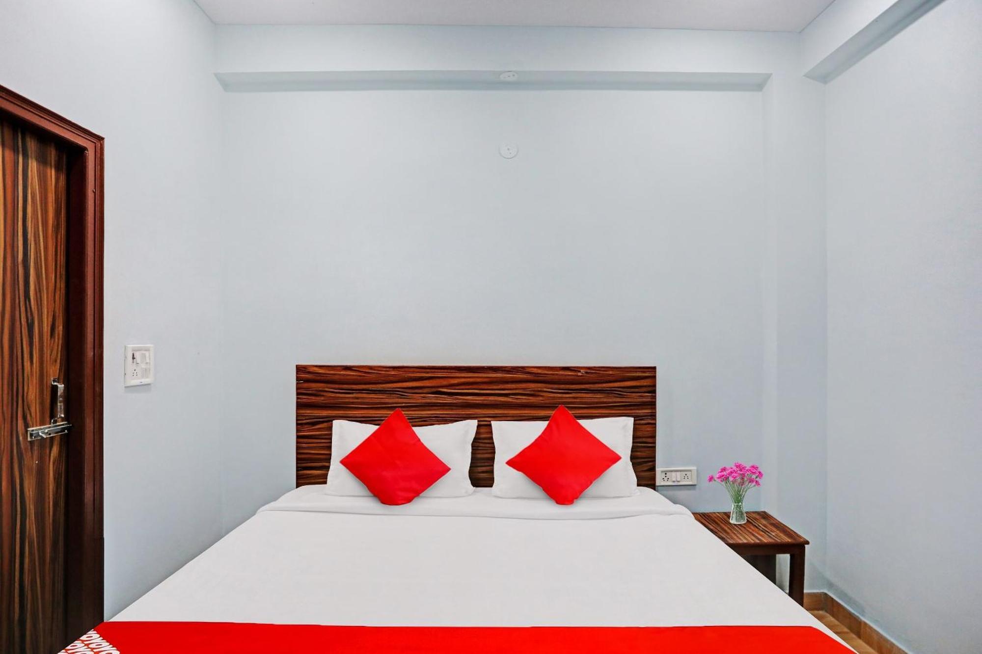 Hotel O Surya Gold Guest House Najafgarh Εξωτερικό φωτογραφία